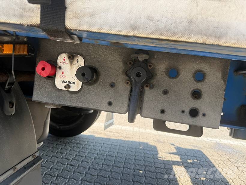 Kel-Berg Curtainsider / Planenauflieger Semirremolques de caja de lona
