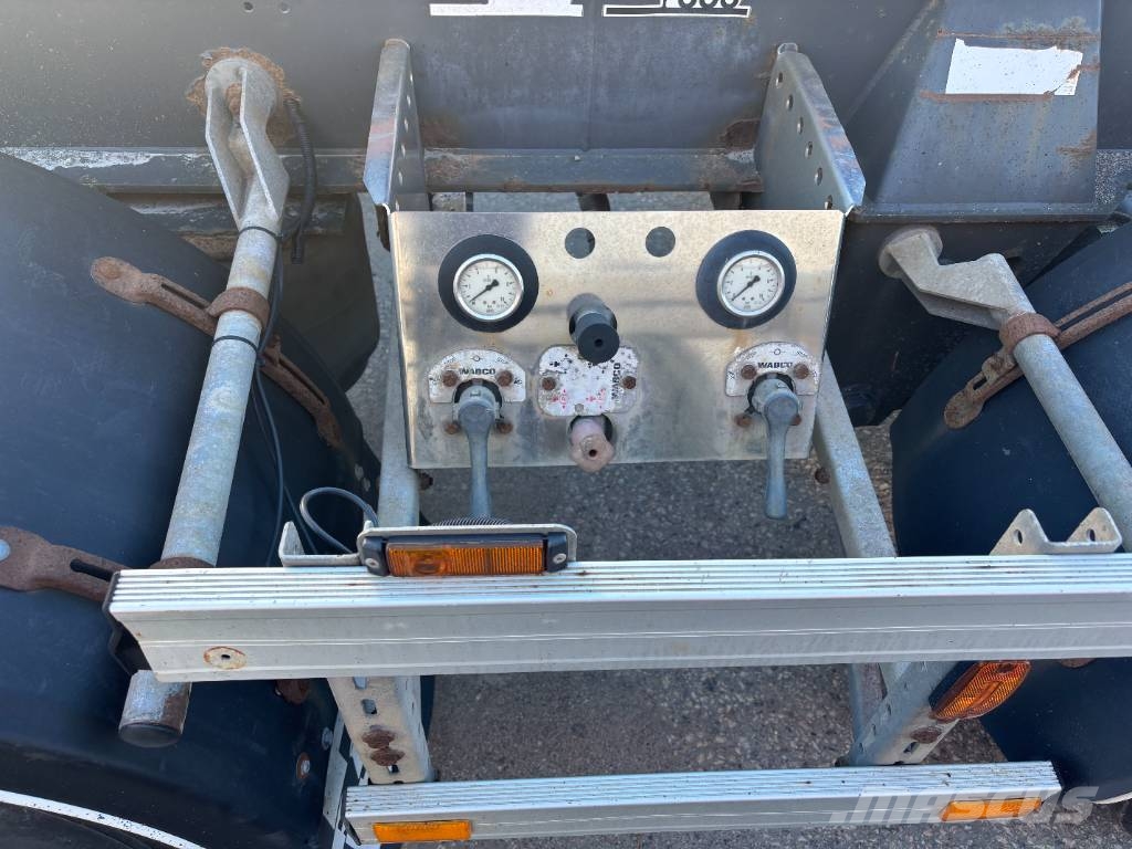 TRANÅSVAGNEN TW-36 Växelflak-/Containersläp