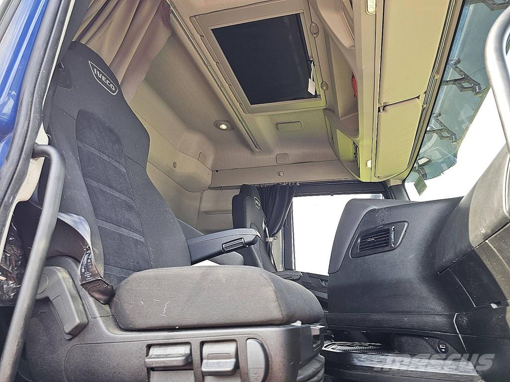 Iveco S-WAY AS440S46 INTARDER PTO+HYDR. Vilcēji