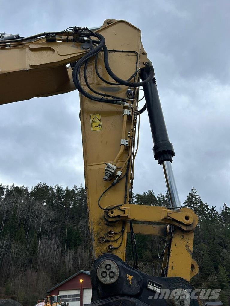 CAT 374-07B Beltegraver