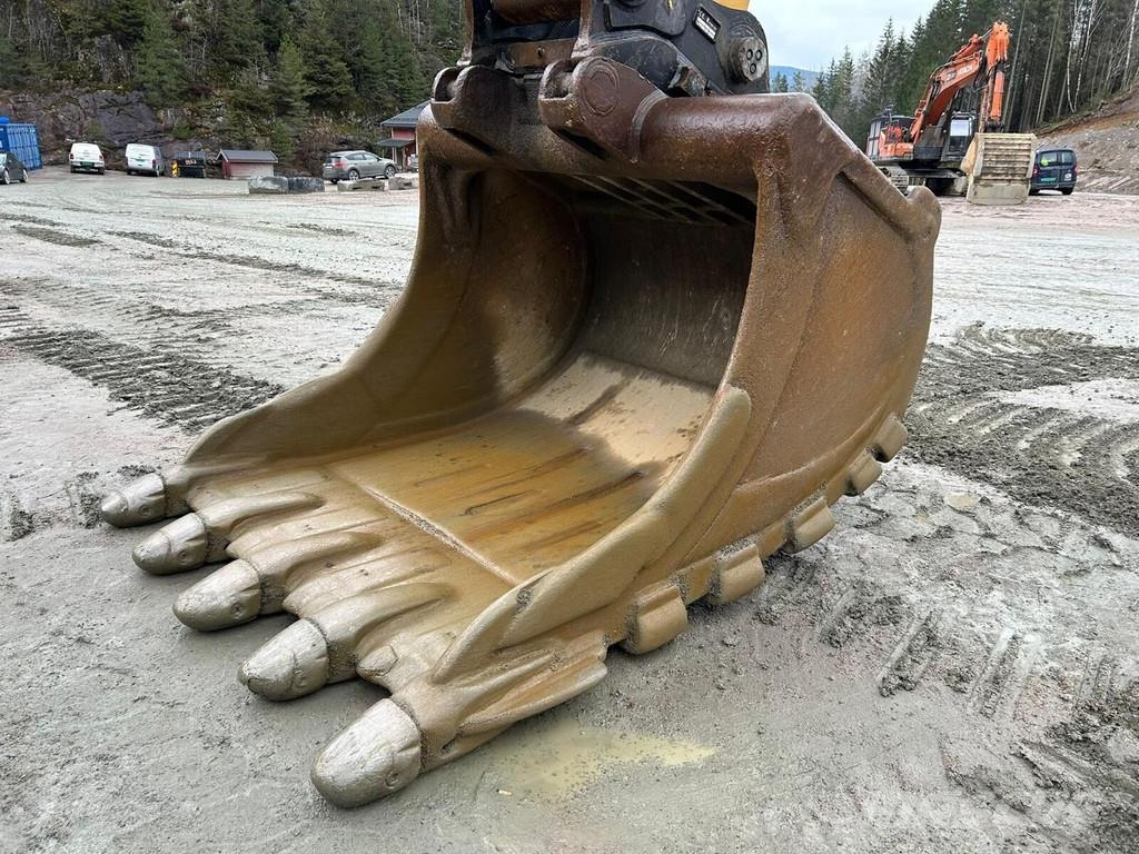 CAT 374-07B Beltegraver