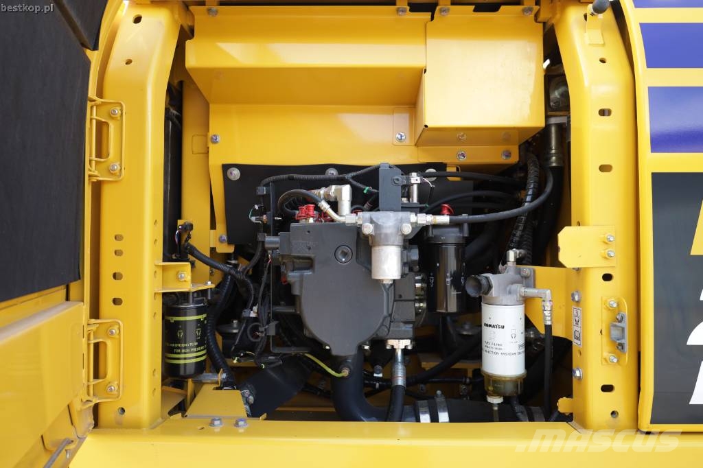 Komatsu PC 210 LC-11 Excavadoras de cadenas