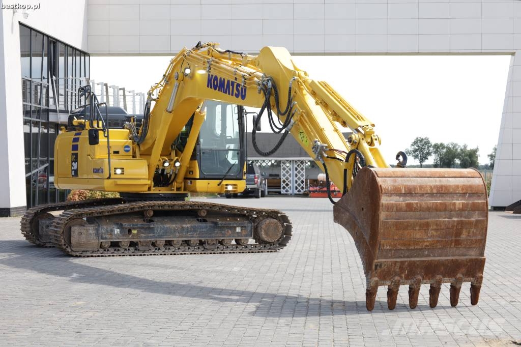 Komatsu PC 210 LC-11 Excavadoras de cadenas
