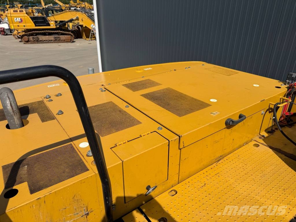 CAT 320 07B Rupsgraafmachines
