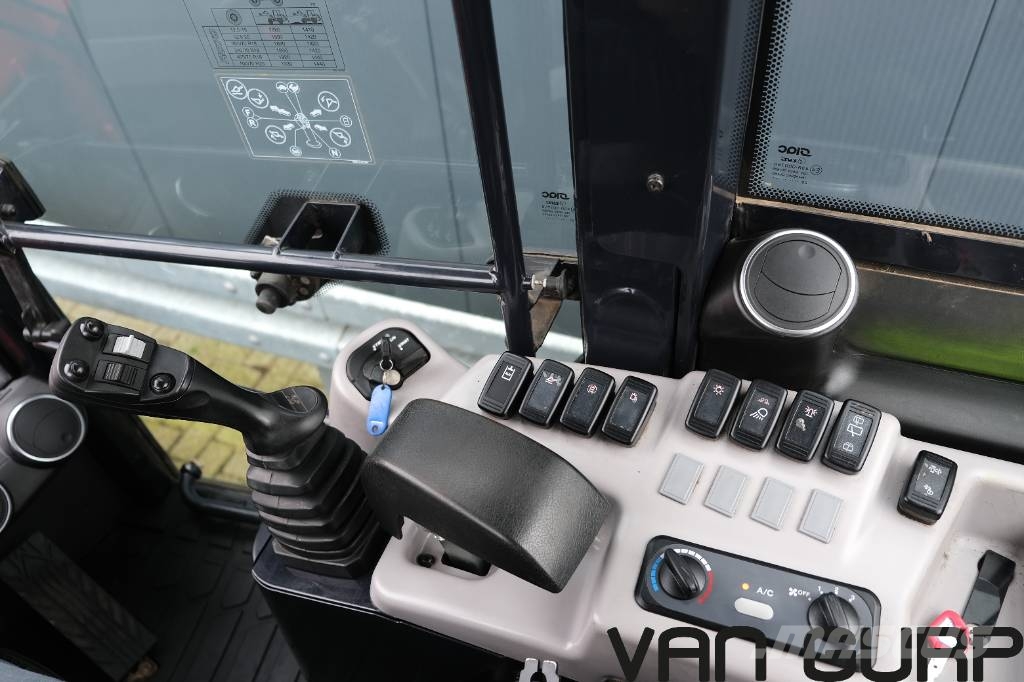 Kubota R 070 | 2023 | 740h | Klima A/C Iekrāvēji uz riteņiem