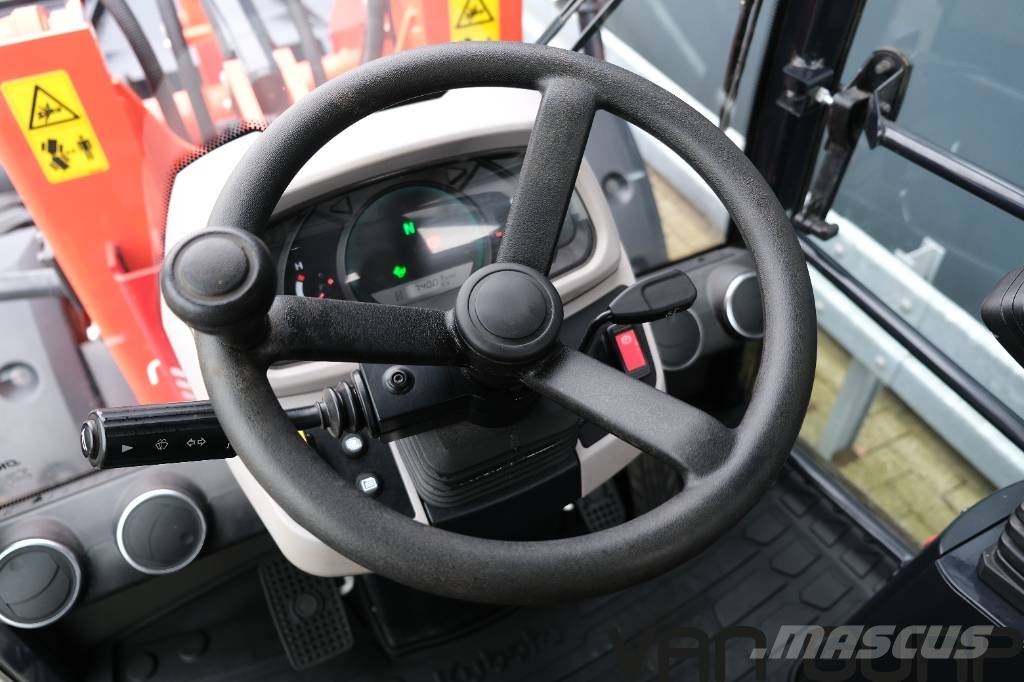 Kubota R 070 | 2023 | 740h | Klima A/C Iekrāvēji uz riteņiem