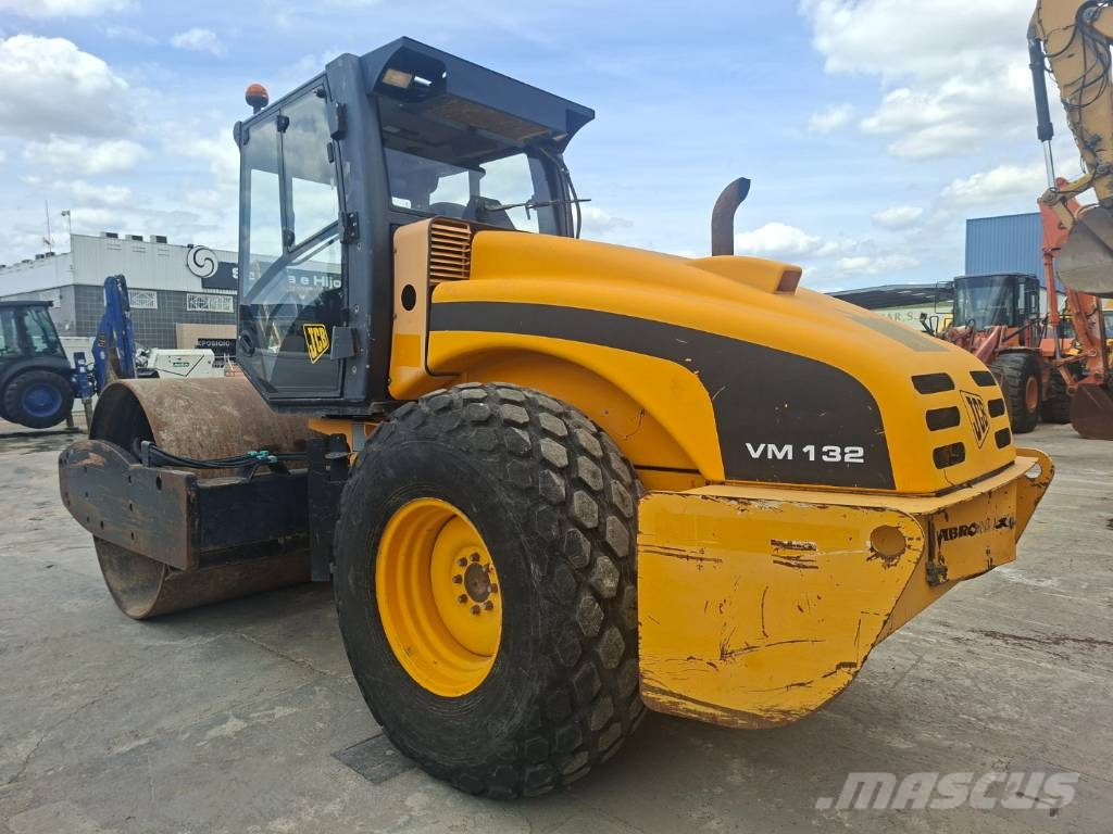 JCB Vibromax VM 132 D Rodillos de un solo tambor