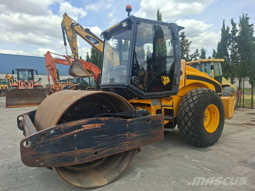 JCB Vibromax VM 132 D Rodillos de un solo tambor