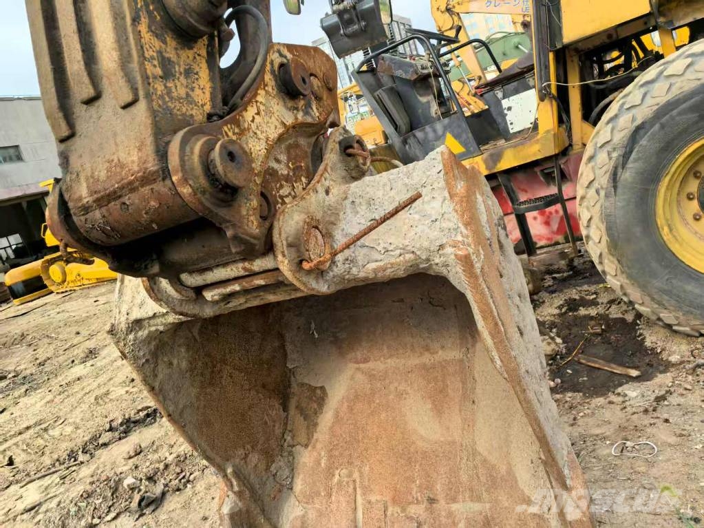 Hyundai R 150 W-9 Wheeled excavators