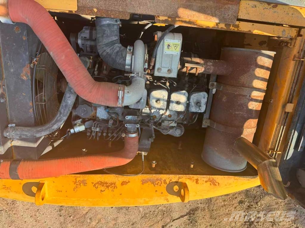 Hyundai R 150 W-9 Wheeled excavators