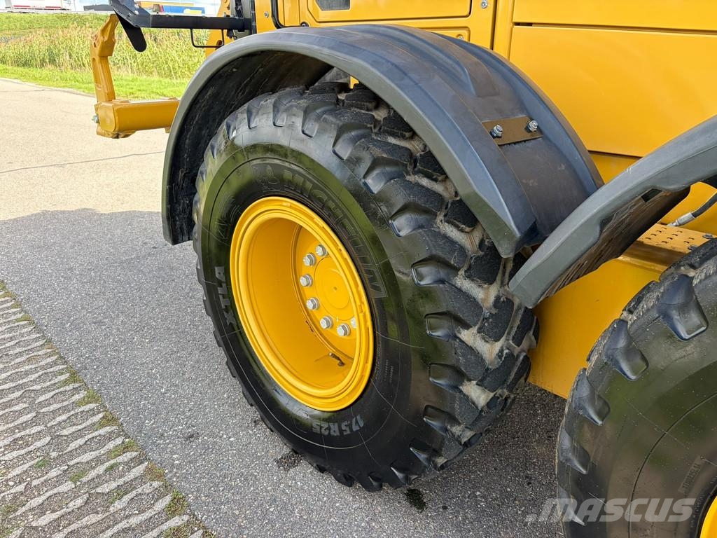 CAT 140 AWD 15A CE / TUV / EPA Trimble prepared Grederji