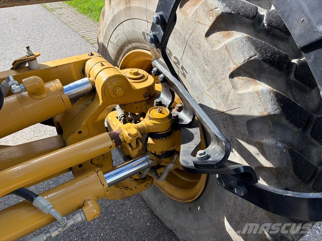 CAT 140 AWD 15A CE / TUV / EPA Trimble prepared Grederji