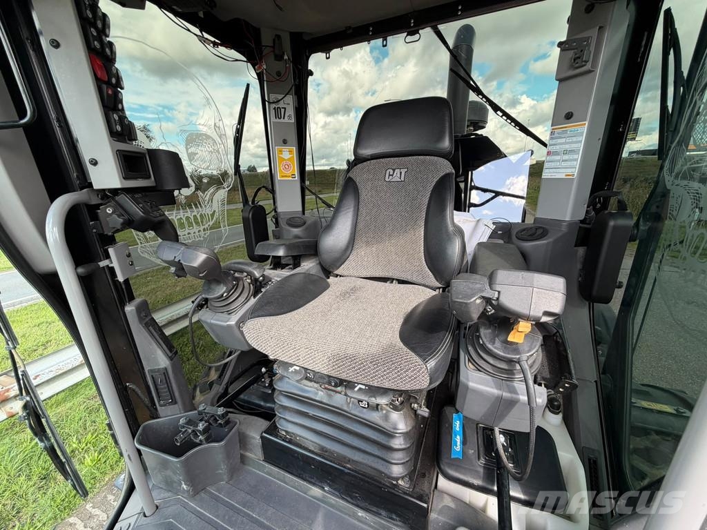 CAT 140 AWD 15A CE / TUV / EPA Trimble prepared Grederji