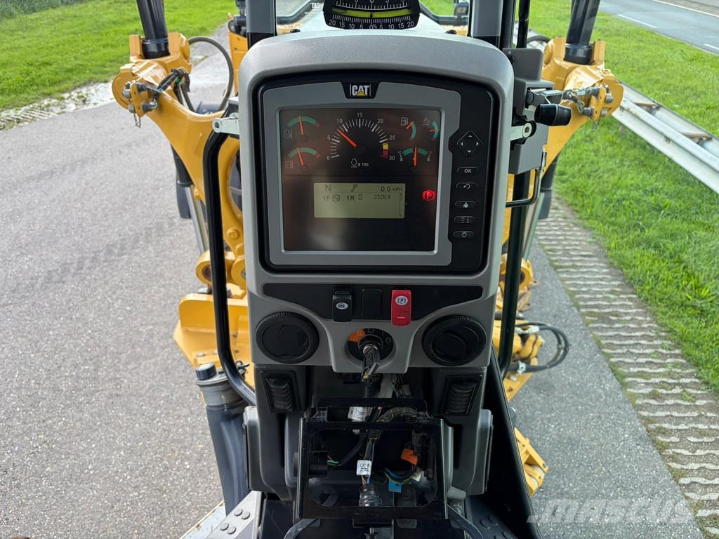 CAT 140 AWD 15A CE / TUV / EPA Trimble prepared Grederji