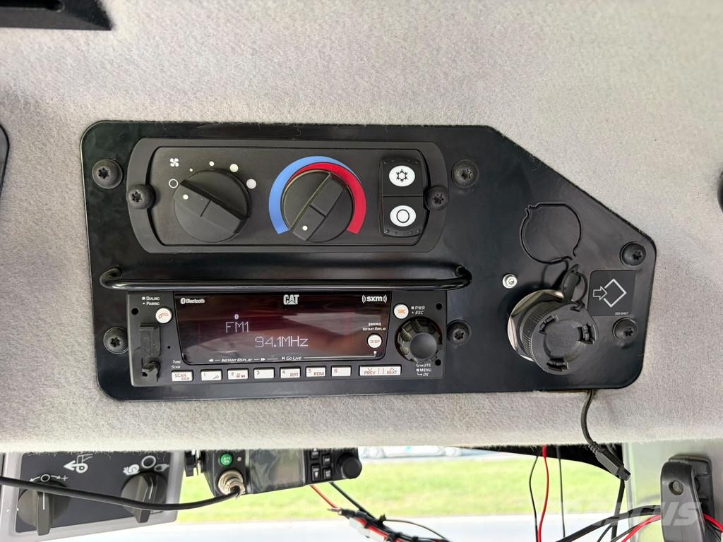 CAT 140 AWD 15A CE / TUV / EPA Trimble prepared Greideri