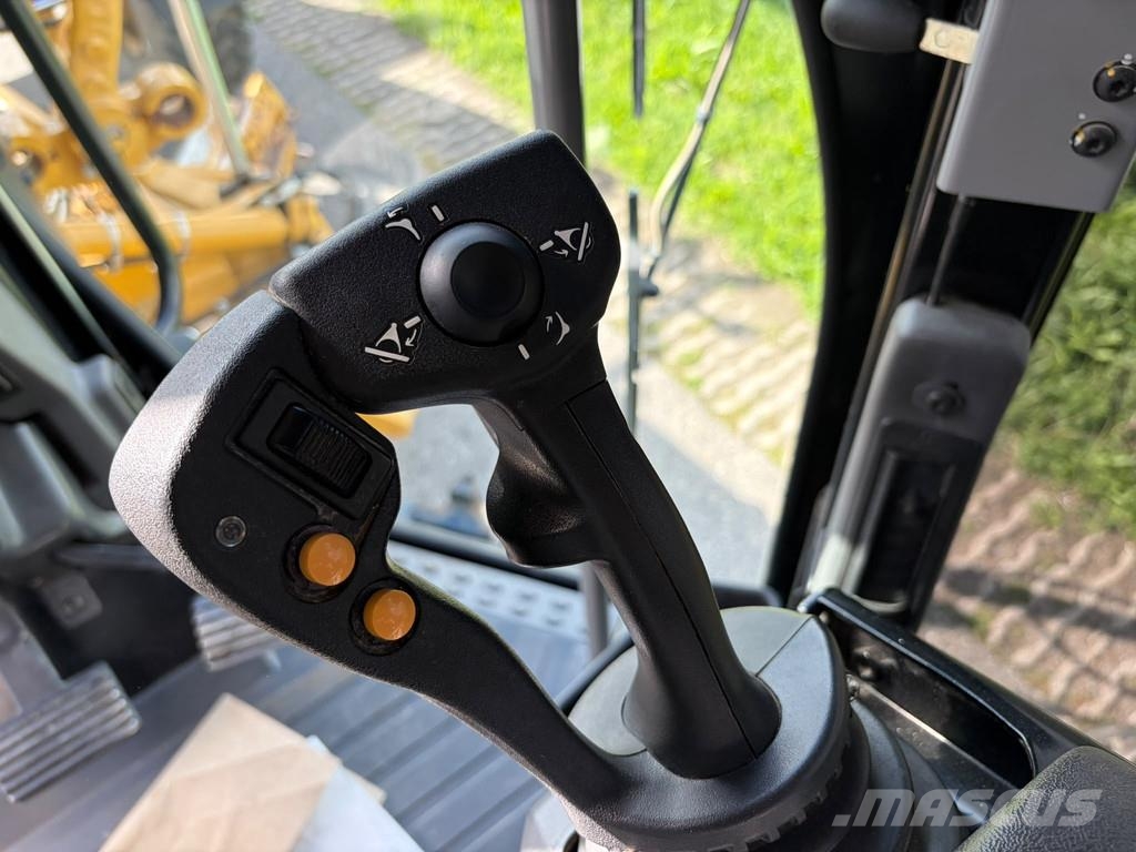 CAT 140 AWD 15A CE / TUV / EPA Trimble prepared Grederji