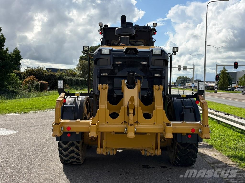 CAT 140 AWD 15A CE / TUV / EPA Trimble prepared Grederji