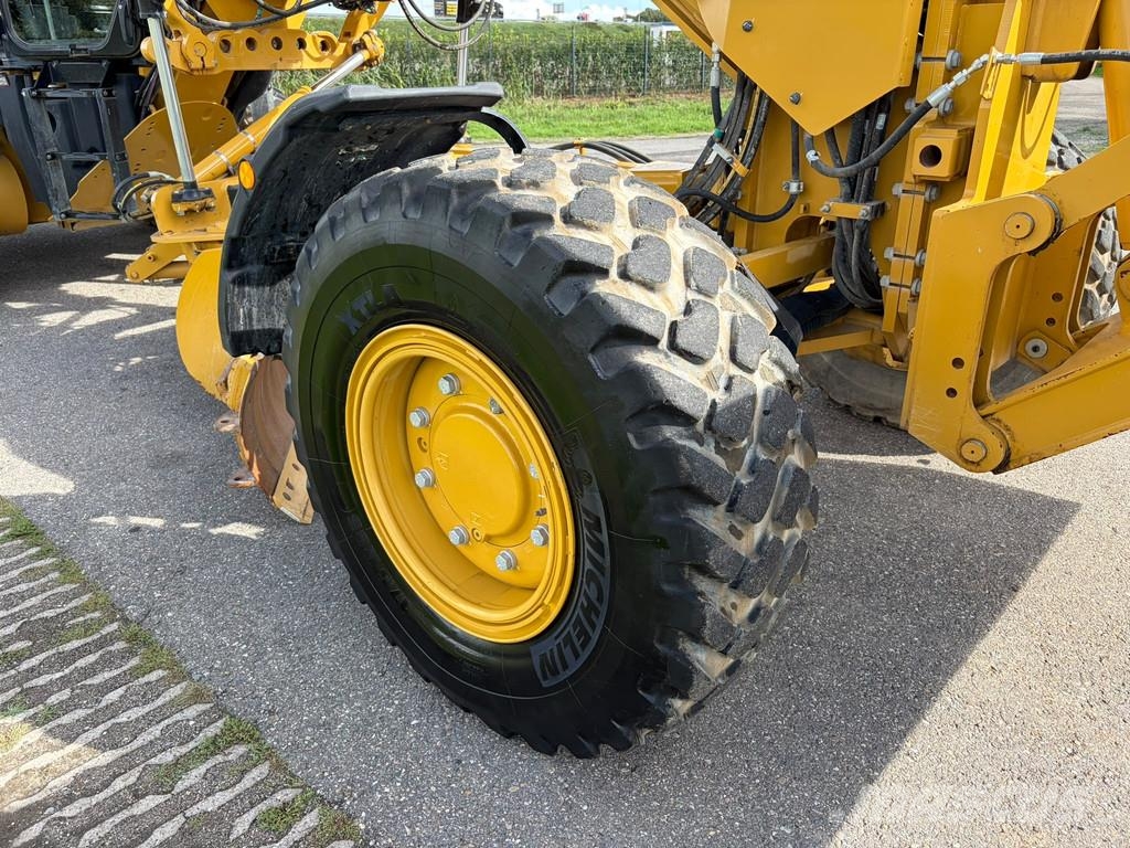 CAT 140 AWD 15A CE / TUV / EPA Trimble prepared Grederji