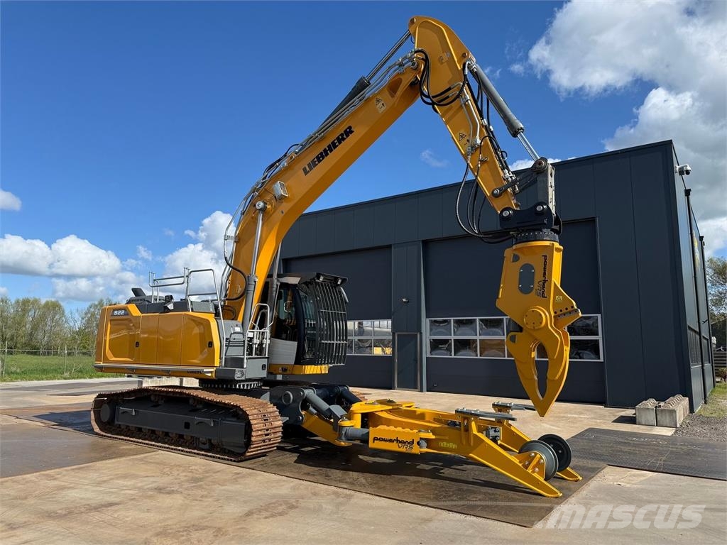 Liebherr R922 LC Car Dismantler Abrissbagger