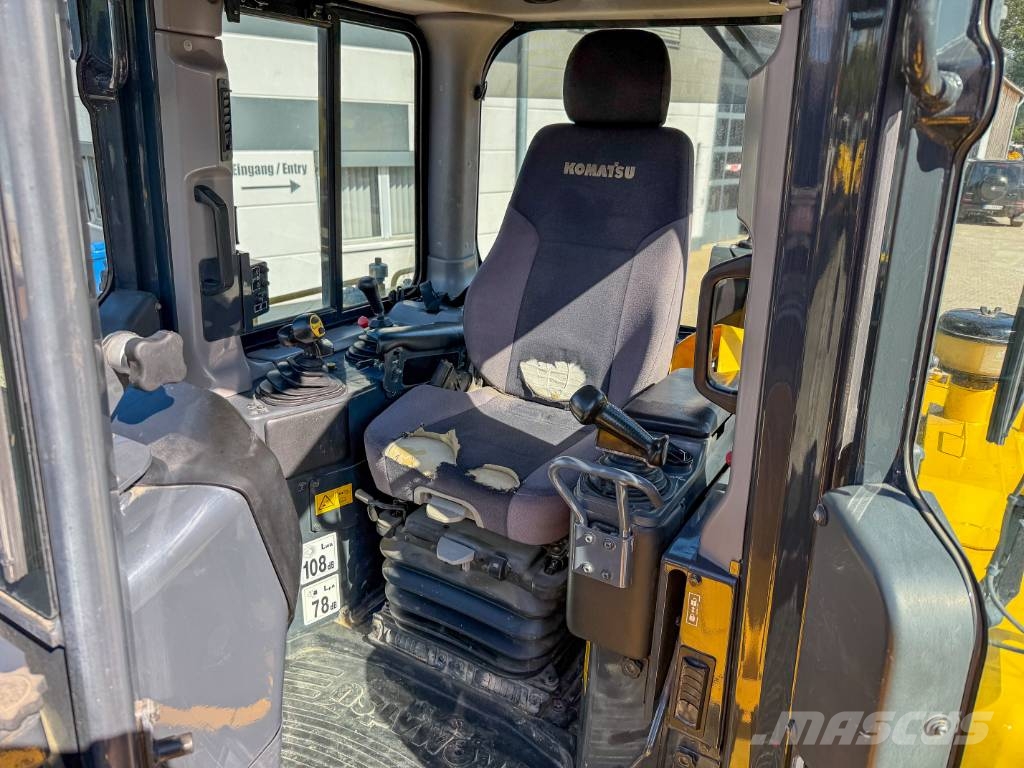 Komatsu D65PXI-18 mit Heckaufreißer GPS Μπουλντόζες με ερπύστριες