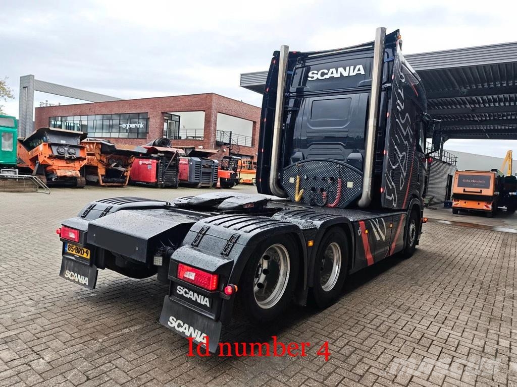 Scania S580 V8 6x2 Longline Showtruck! Cabezas tractoras