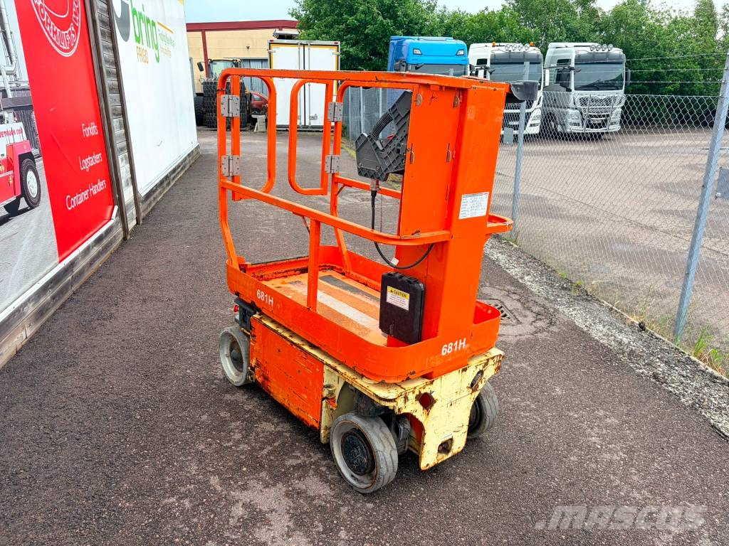JLG 1230 ES Saxliftar