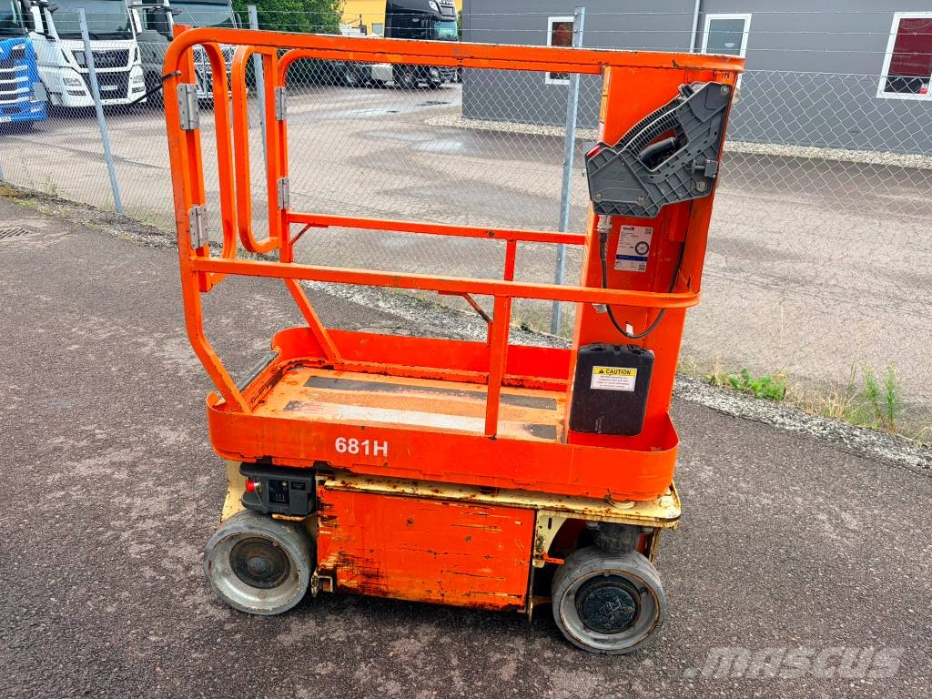 JLG 1230 ES Saxliftar