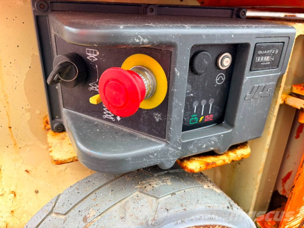 JLG 1230 ES Saxliftar