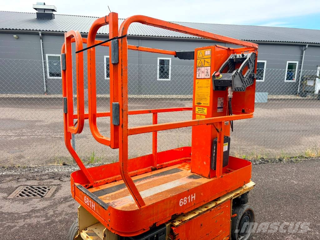 JLG 1230 ES Saxliftar