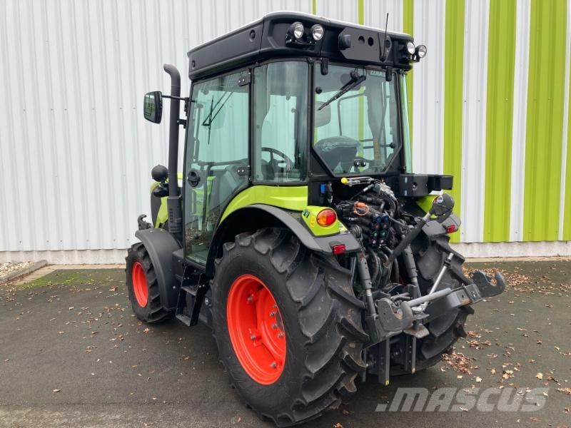CLAAS NEXOS 240 M Tractors