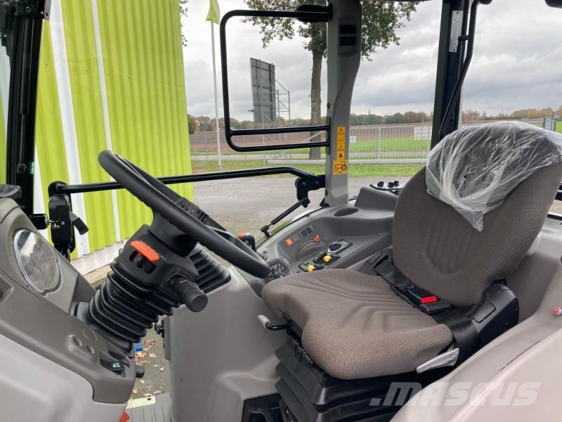 CLAAS NEXOS 240 M Tractors