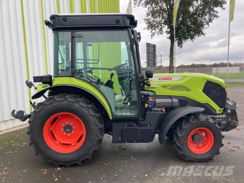 CLAAS NEXOS 240 M Tractors
