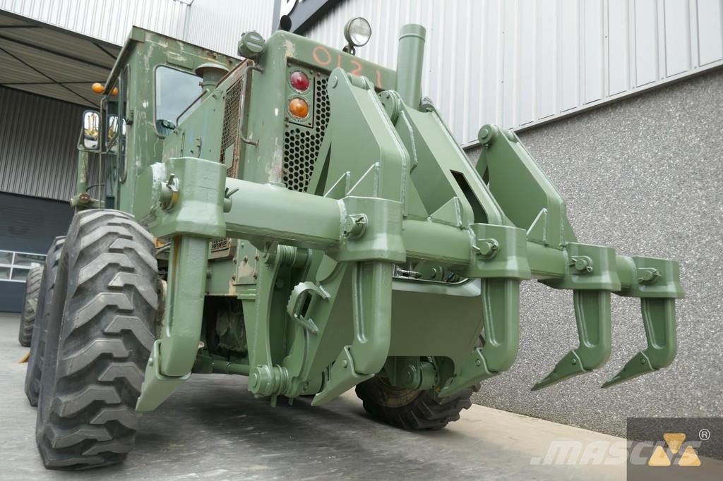 CAT 130G Ex-army Grederji