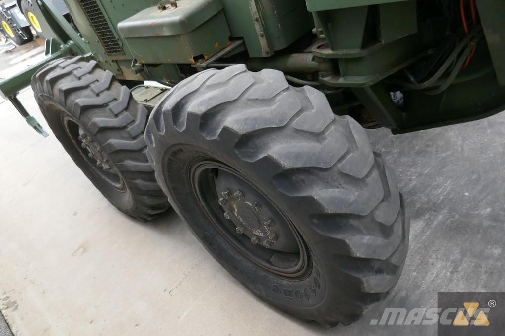 CAT 130G Ex-army Grederji