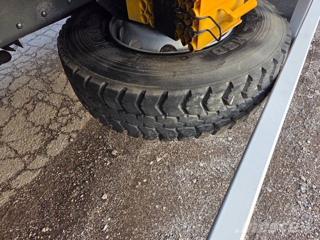 MAN TGS 26.440 6x4 + PALFINGER PK27002 شاحنات مسطحة/مفصلية الجوانب