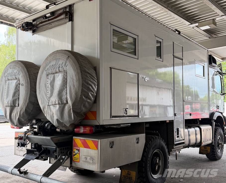 Mercedes-Benz Mercedes-Benz AROCS 2040 4×4 Expedition Truck Over Cars