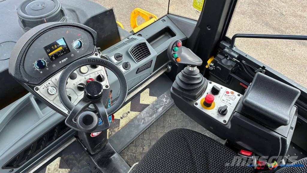Bomag BW 28 RH Pneumorehvidega rullid