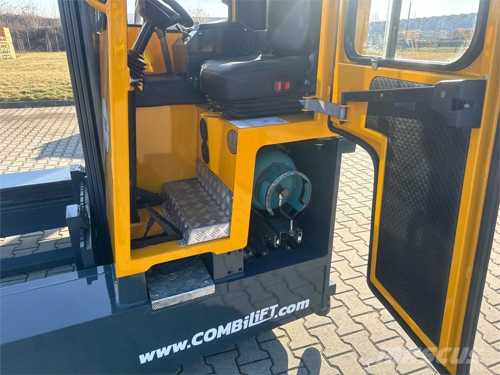 Combilift C3000/ Triplex 5500 mm 四向前伸式堆高機(叉車)