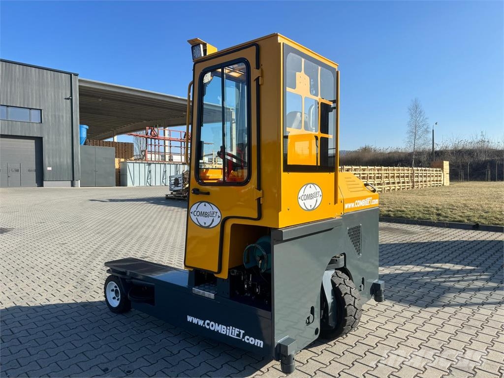 Combilift C3000/ Triplex 5500 mm 4-way reach trucks