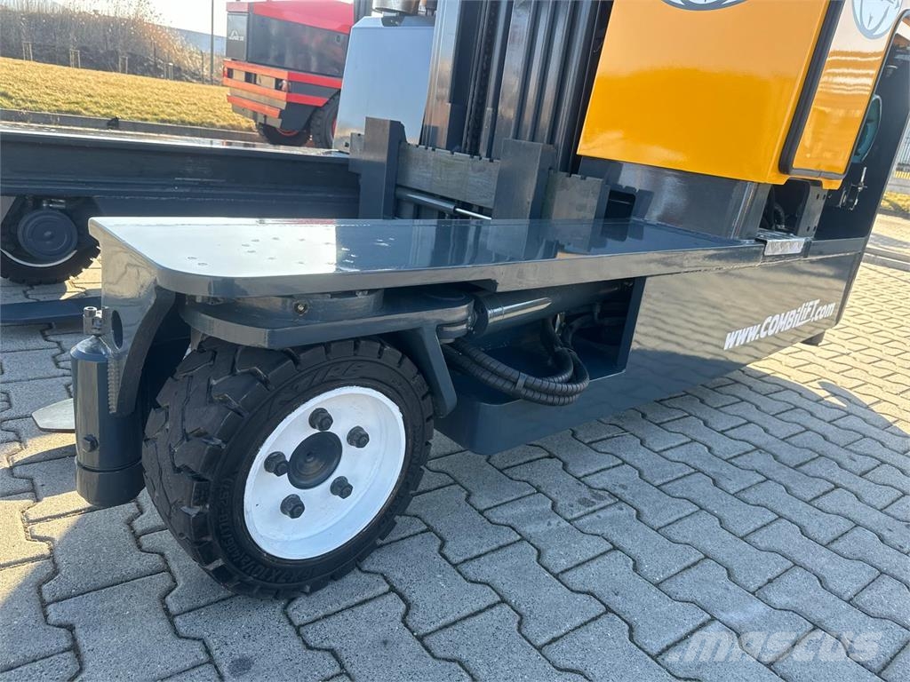 Combilift C3000/ Triplex 5500 mm Повдигач с движение в 4 посоки