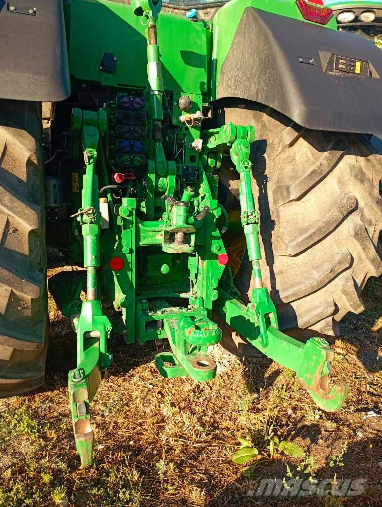 John Deere 8R 340 Traktori