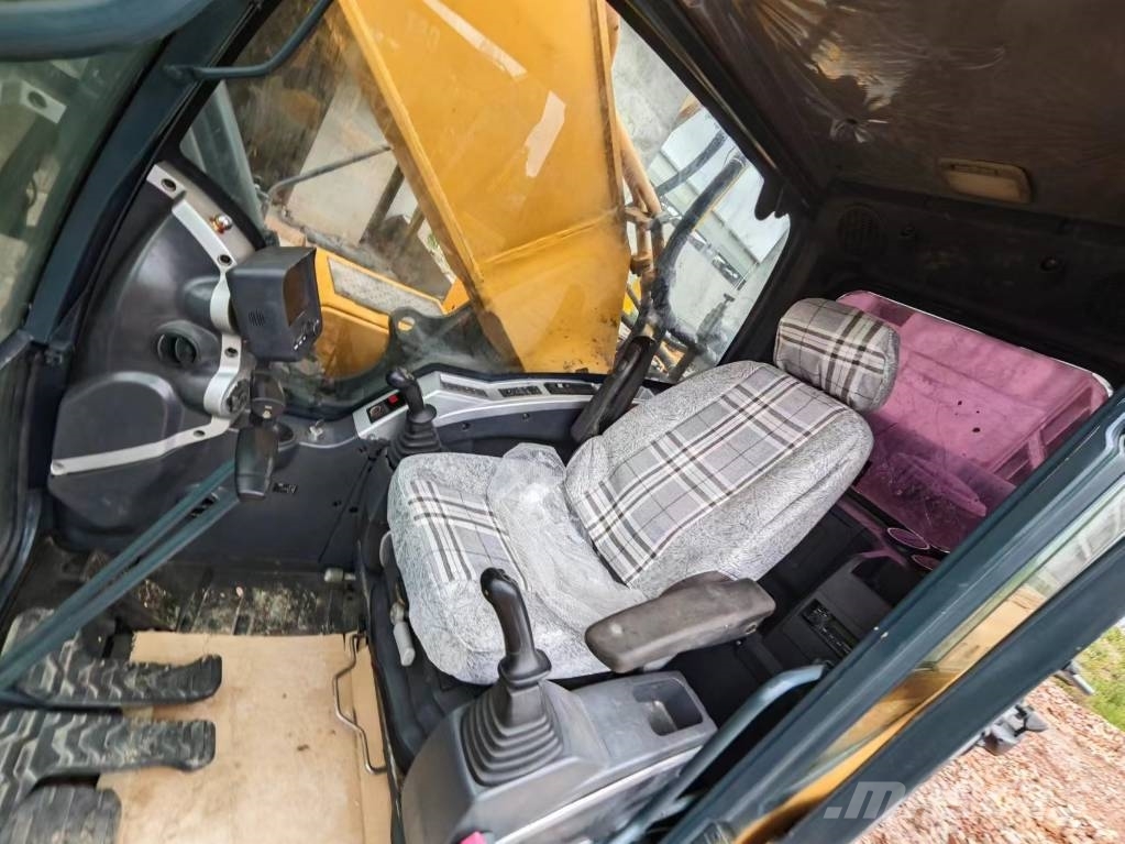 Hyundai Robex 520 VS Гусеничные экскаваторы