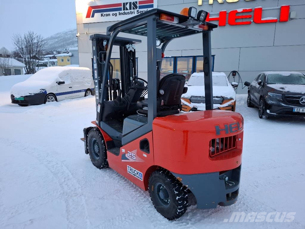 Heli CPCD25-XC26H - 2,5 tonns diesel - 4,7 m løftehøyde Dīzeļa autoiekrāvēji
