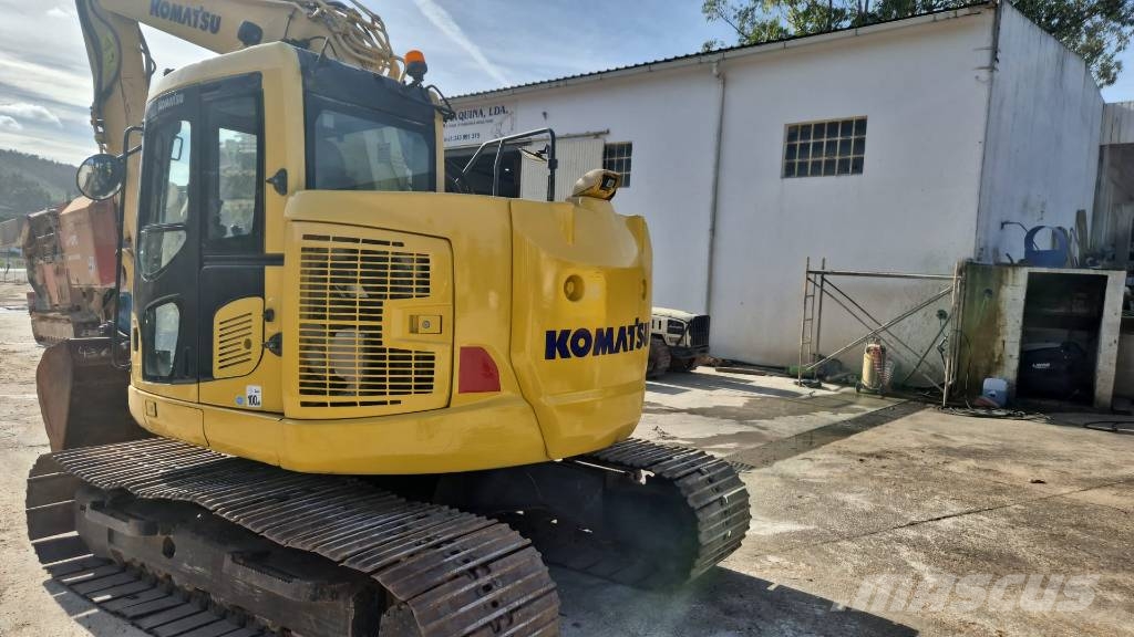 Komatsu PC 138 US حفارات زحافة