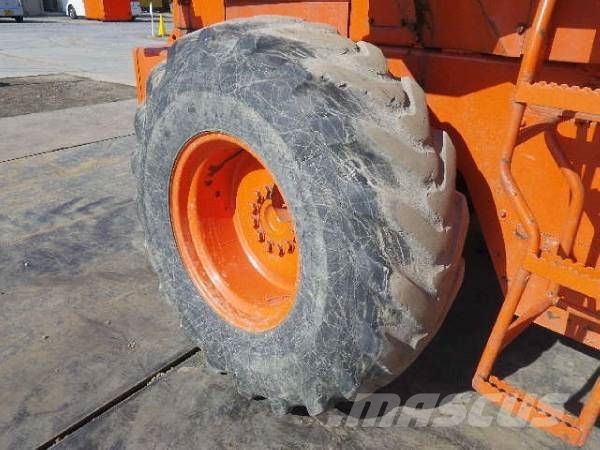 Hitachi LX70 Wheel loaders
