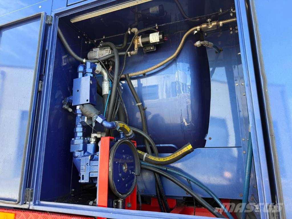 Mercedes-Benz Actros 4151 V8 8x8 Hvidtved Larsen RECycler 410 Paine-/imuautot