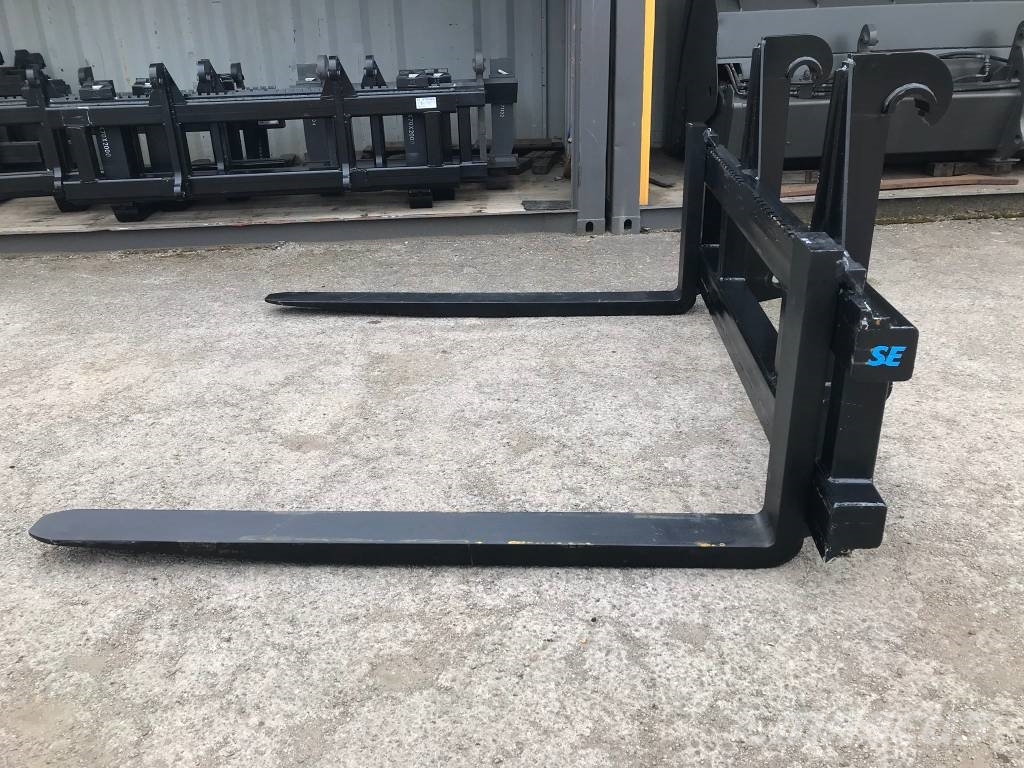SE-Volvo-Liebherr-Cat L150-180 Container forks Građevinarske viljuške
