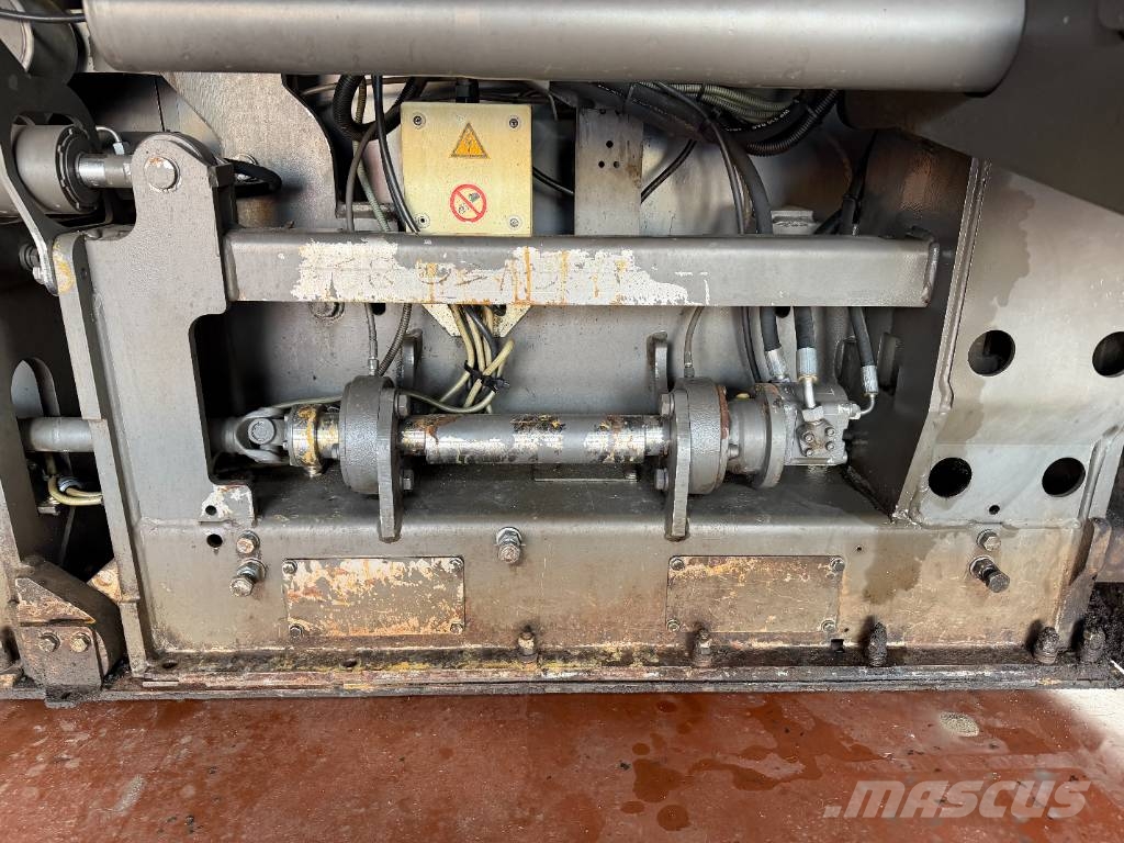 Volvo P6820C ABG Asfalto klotuvai