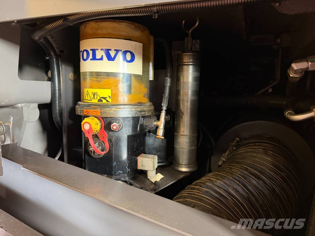 Volvo P6820C ABG Asfalto klotuvai