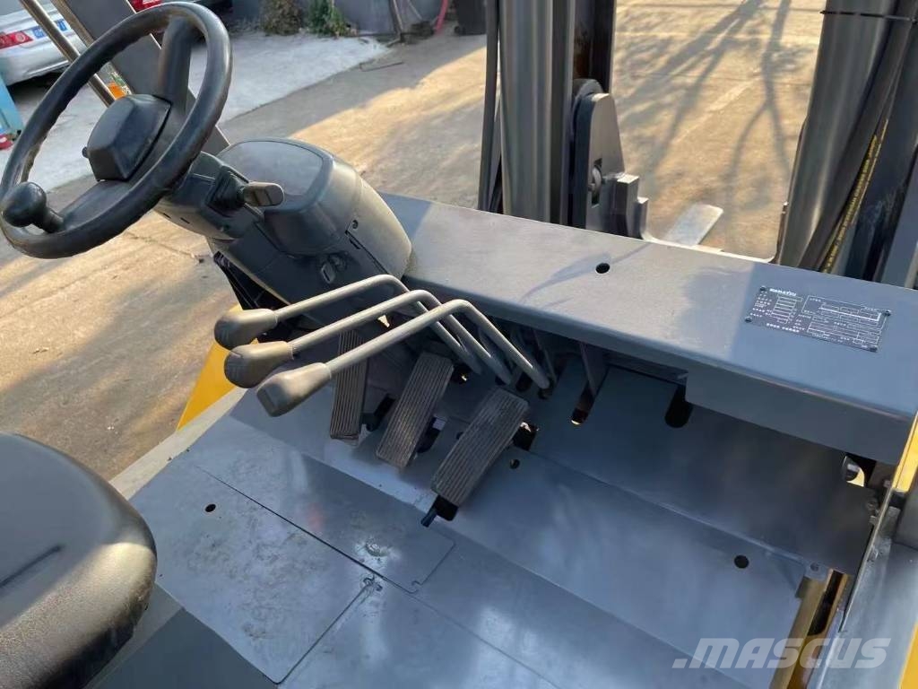 Komatsu FD 160 Dieseltrukit